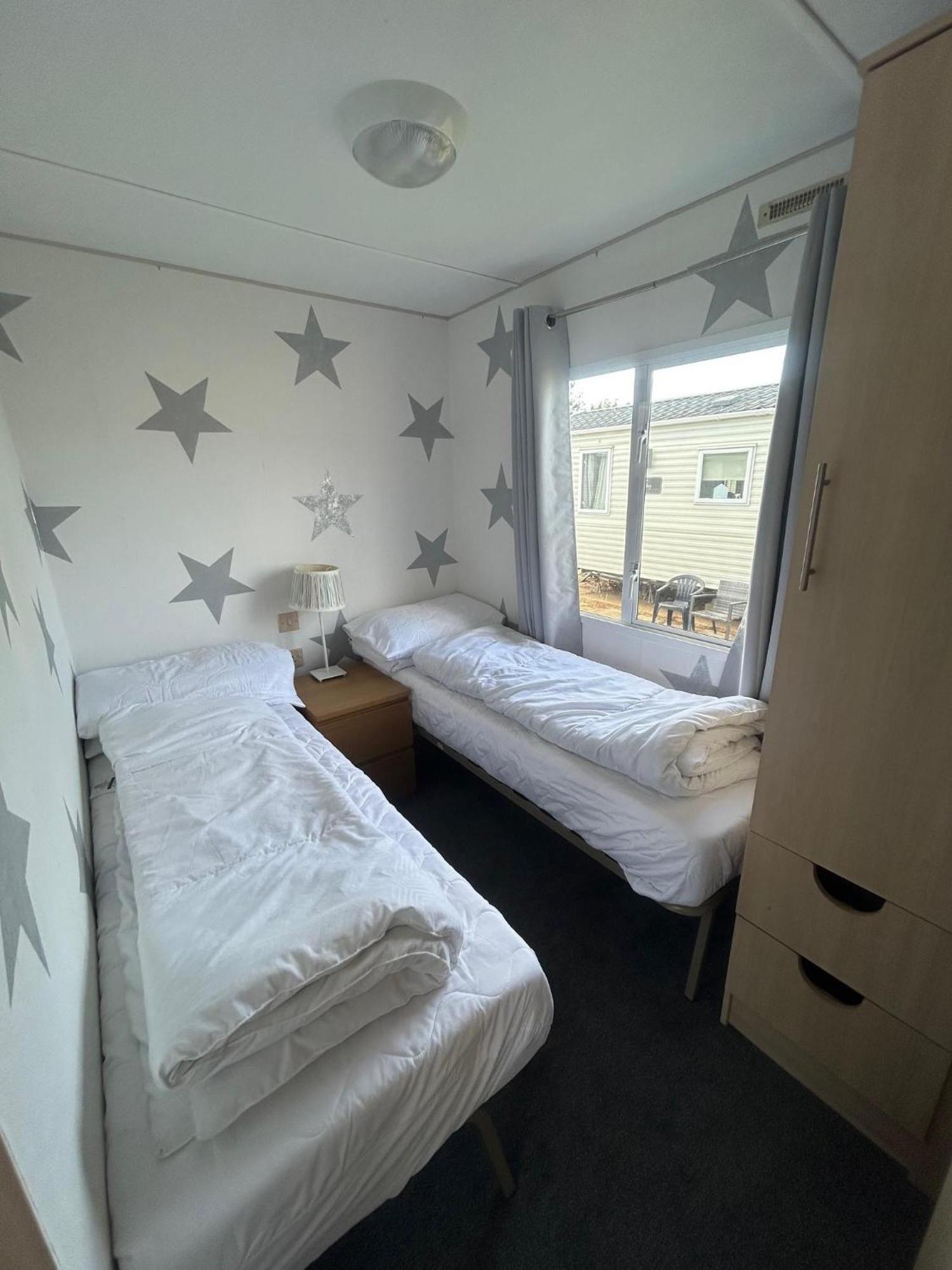 6 Berth Caravan For Hire By The Beach In Heacham, Norfolk Ref 21038C 外观 照片